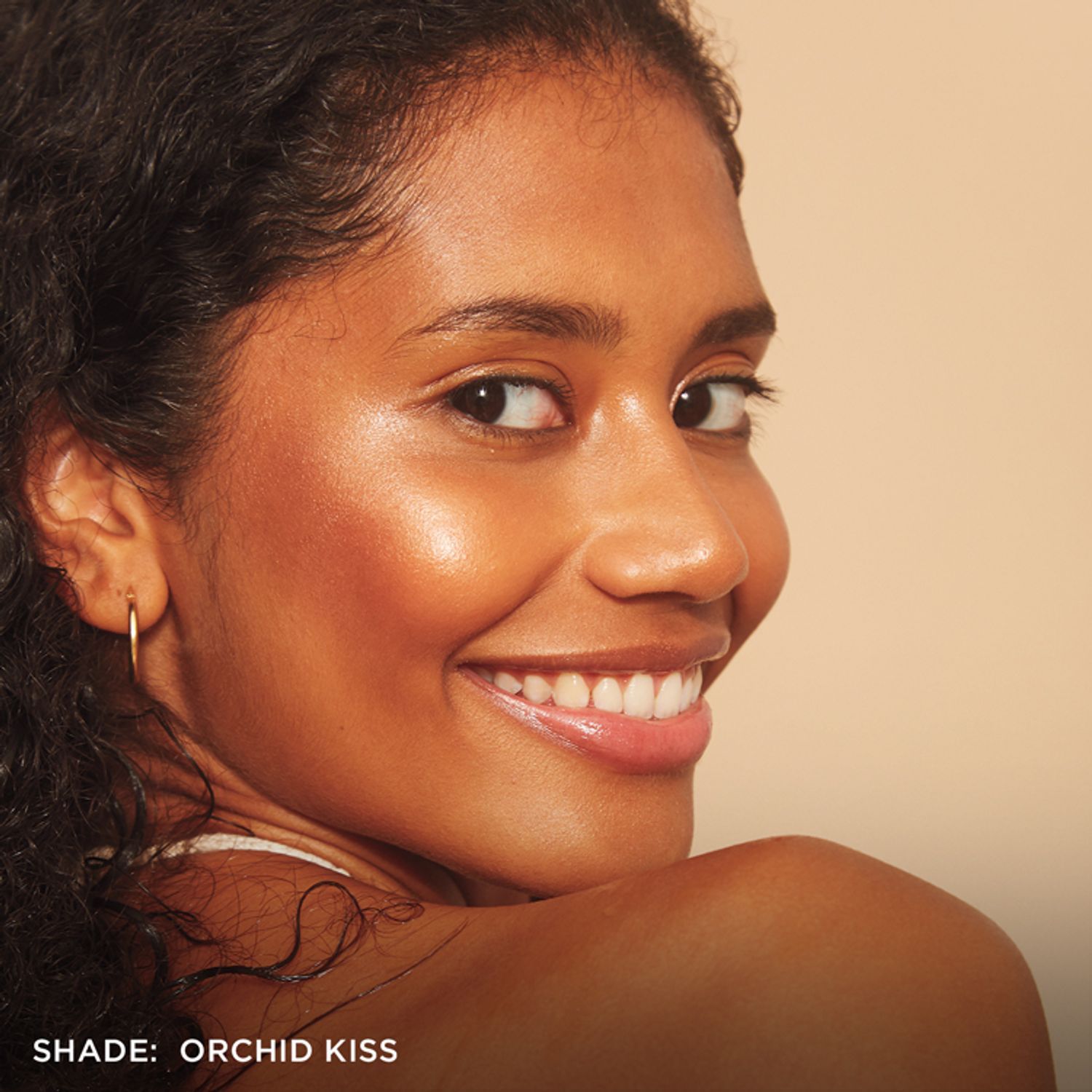 fmg Colors of LOVE Sun-Kissed Cushion Bronzer - Image 3